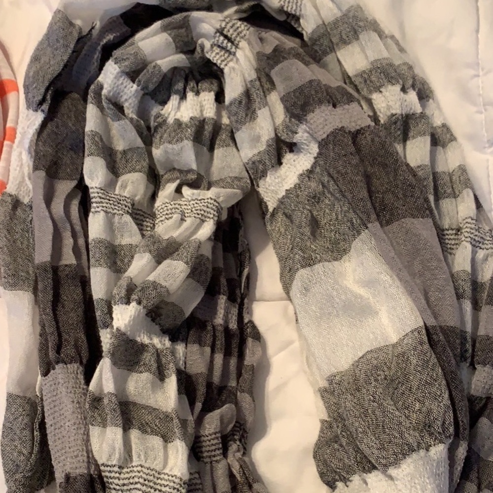 Scarves - Picture 2 of 3